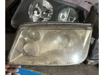 Volkswagen bora çıkma orjinal sol far