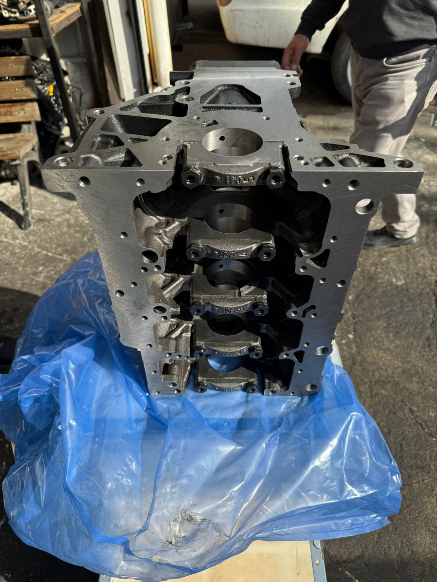 Volkswagen Crafter boş blok 03l021ca MOTOR KODU CSN CKU CKT