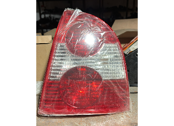 Volkswagen Passat 01-05 sağ stop sıfır orijinal
