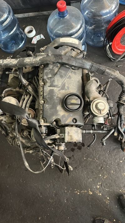 Volkswagen passat 1.9TDİ komple dolu motor